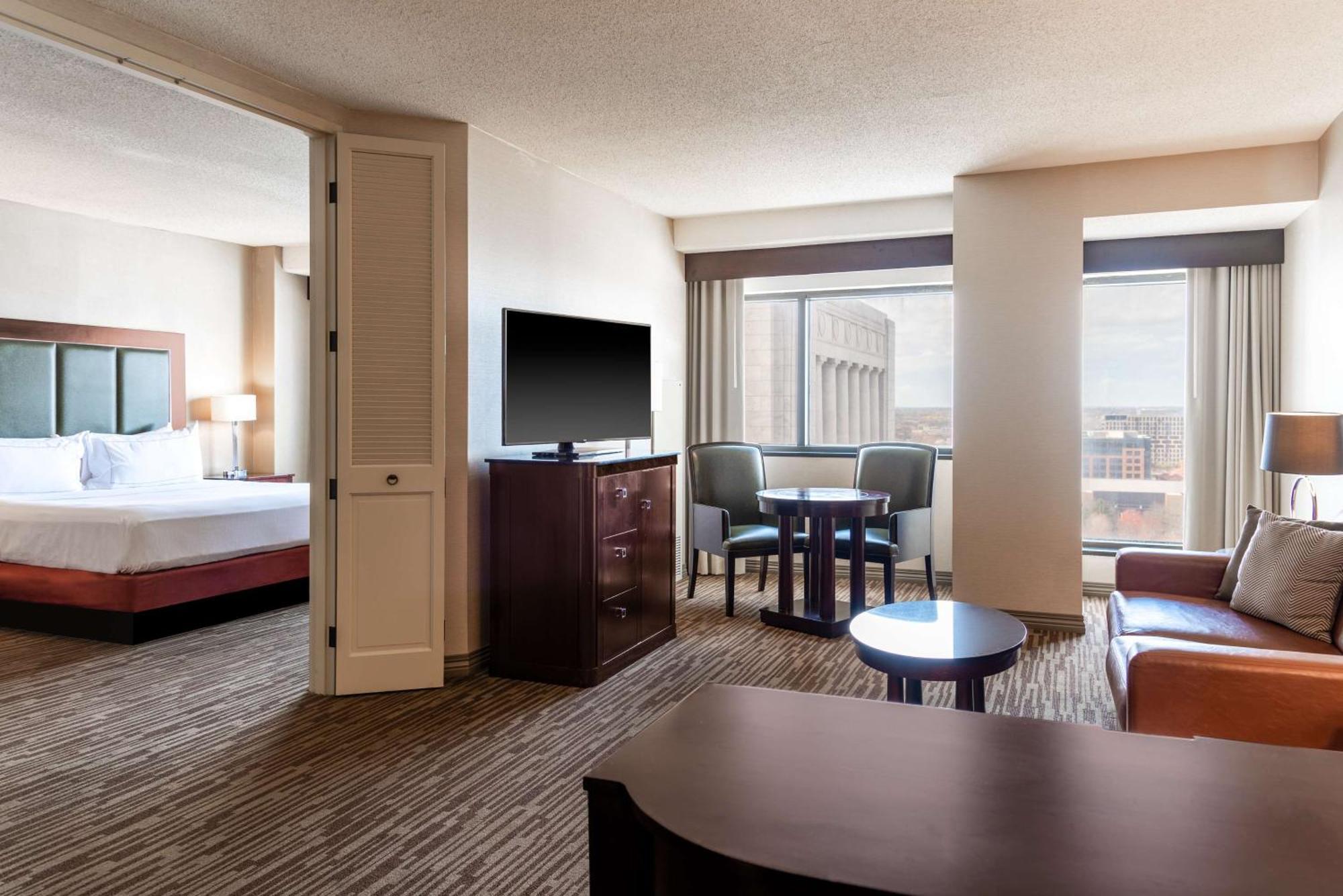 Doubletree Suites By Hilton Hotel Columbus Downtown Extérieur photo