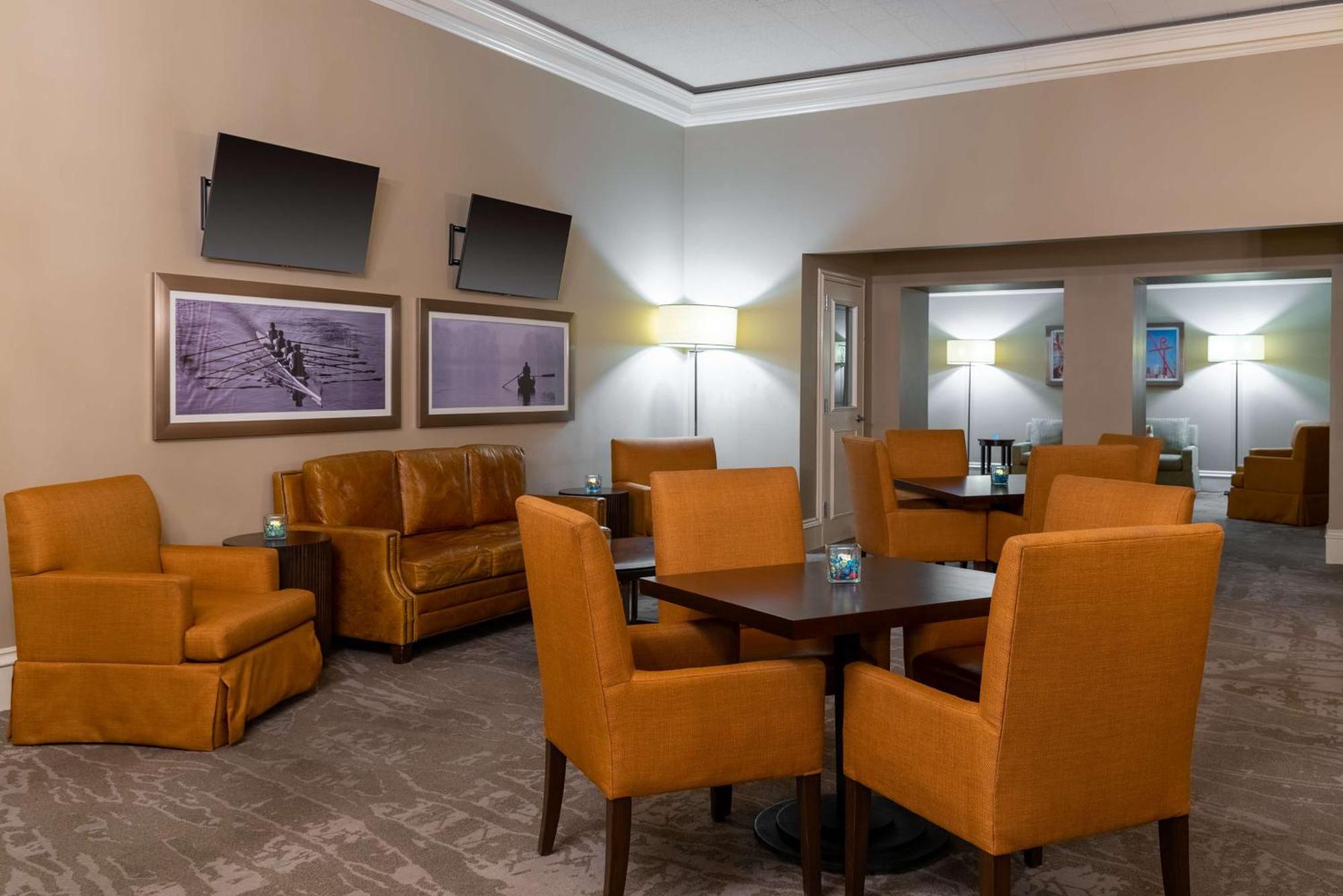 Doubletree Suites By Hilton Hotel Columbus Downtown Extérieur photo